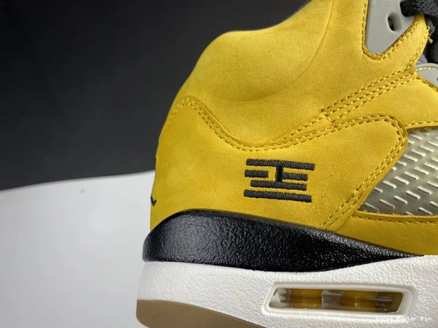 5 Air Tokyo Jordan 454783-701 Retro T23 0806